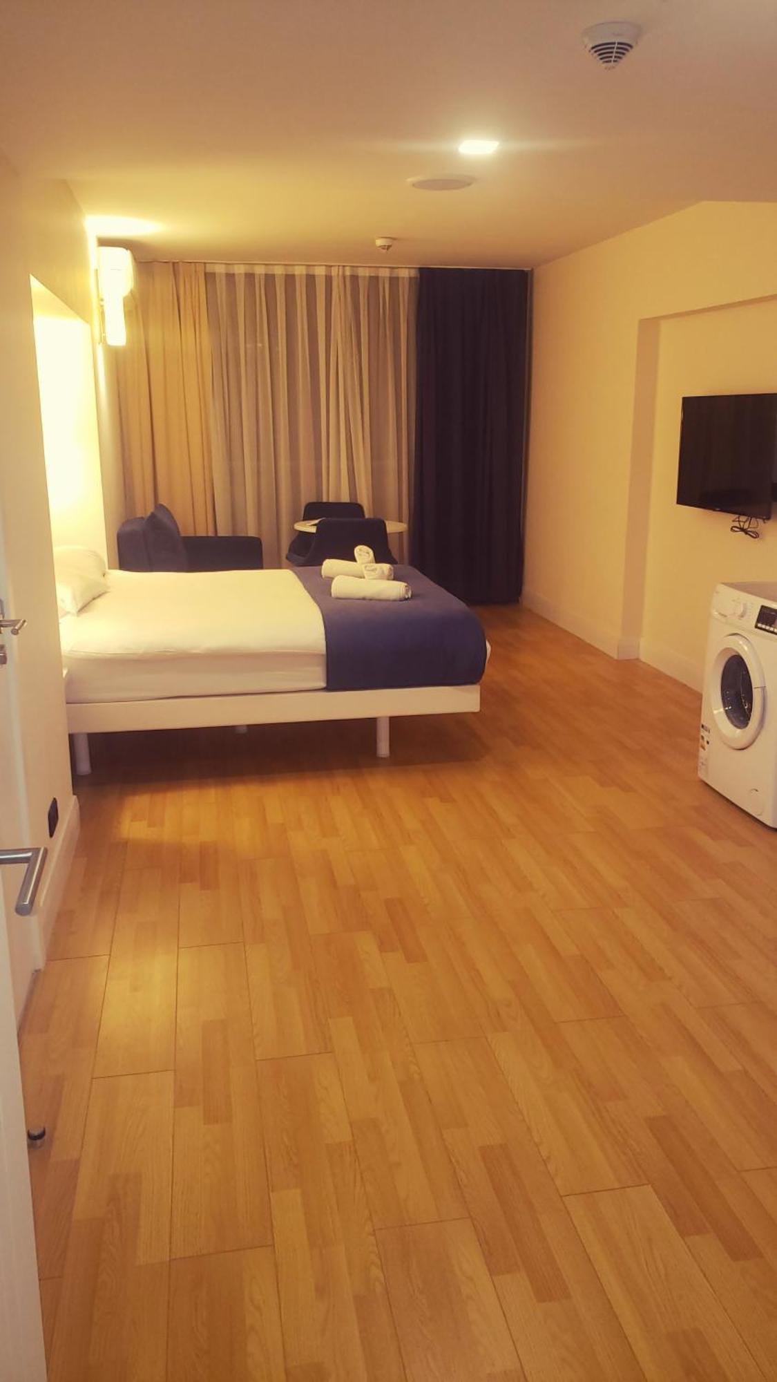 Orbi City Premium Apartament Batoemi Buitenkant foto